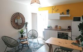 Cosy Studio* Duo* Wifi* 10 min de Blaye et de sa citadelle