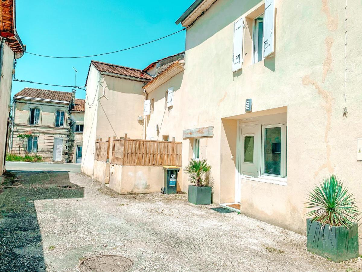 Appartement Cosy Studio* Duo* Wifi* 10 min de Blaye et de sa citadelle à Eyrans-de Soudiac Extérieur photo