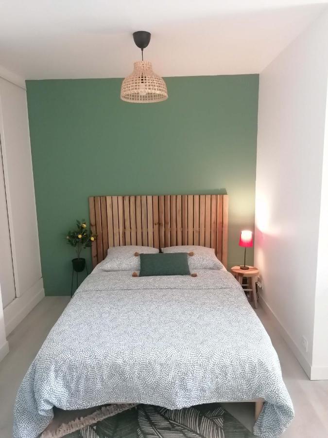 Appartement Cosy Studio* Duo* Wifi* 10 min de Blaye et de sa citadelle à Eyrans-de Soudiac Extérieur photo