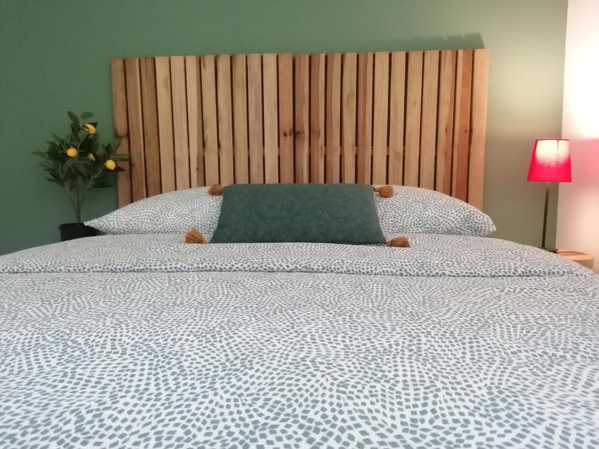 Appartement Cosy Studio* Duo* Wifi* 10 min de Blaye et de sa citadelle à Eyrans-de Soudiac Extérieur photo